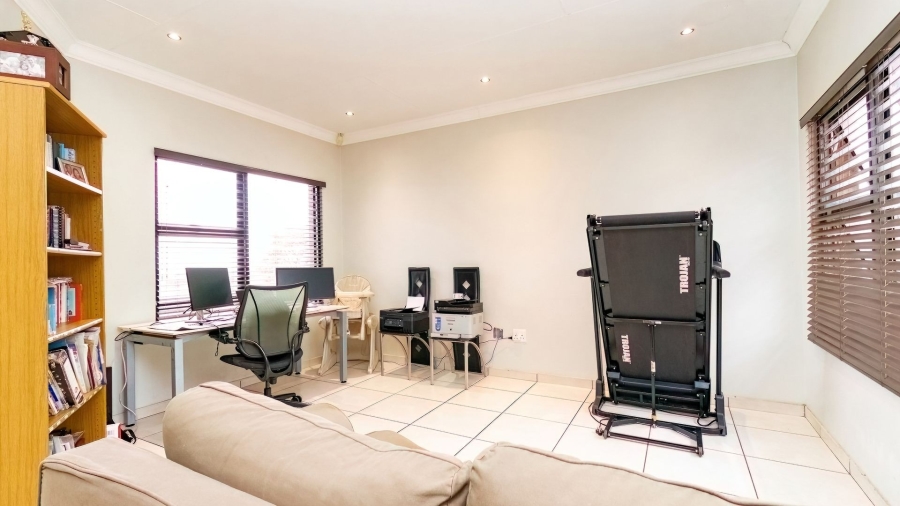 4 Bedroom Property for Sale in Boschdal North West